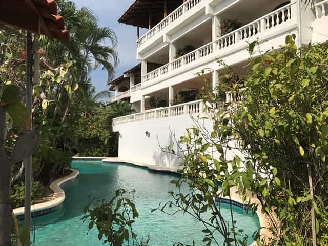 Condominium in Playa TamarIndo, Santa Cruz 10031449