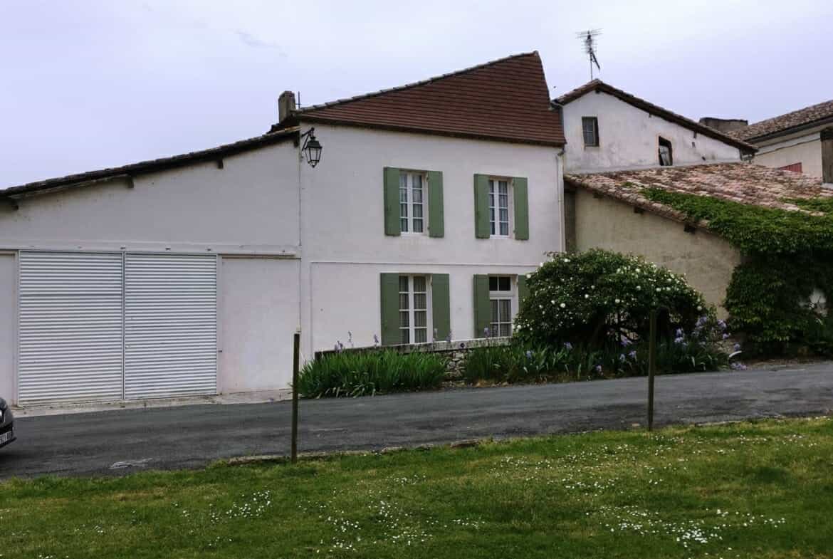 Talo sisään Lauzun, Nouvelle-Aquitaine 10031451