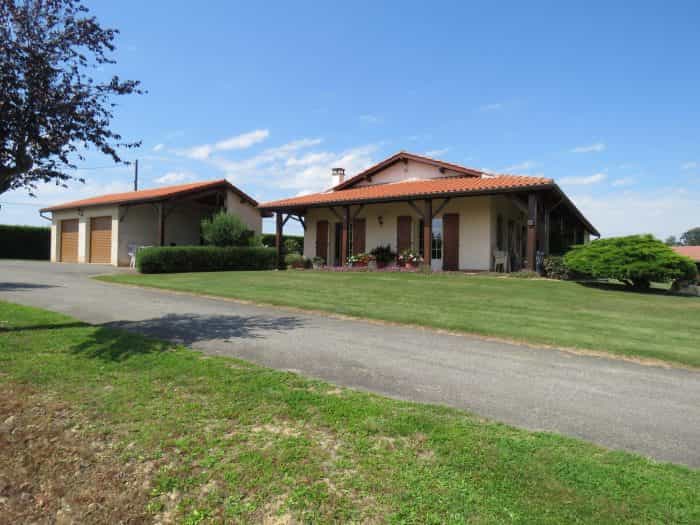 σπίτι σε Castelnau-Magnoac, Occitanie 10031479