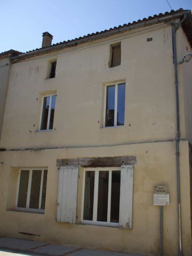 House in Lauzun, Nouvelle-Aquitaine 10031557