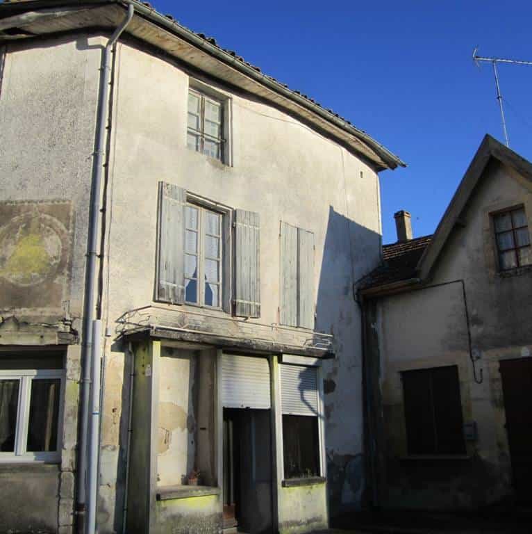 House in Lauzun, Nouvelle-Aquitaine 10031557