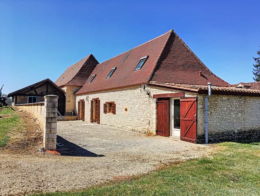 σπίτι σε Sainte-Foy-de-Longas, Nouvelle-Aquitaine 10031576