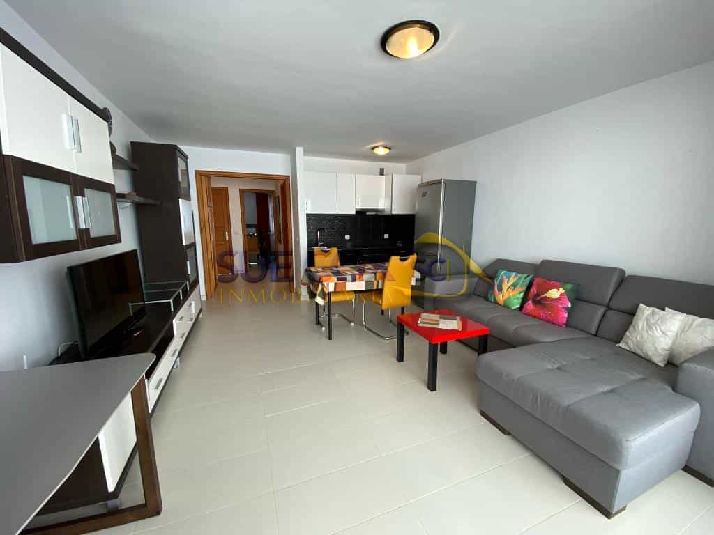 Condominium in Jerez de la Frontera, Avenida las Adelfas 10031730