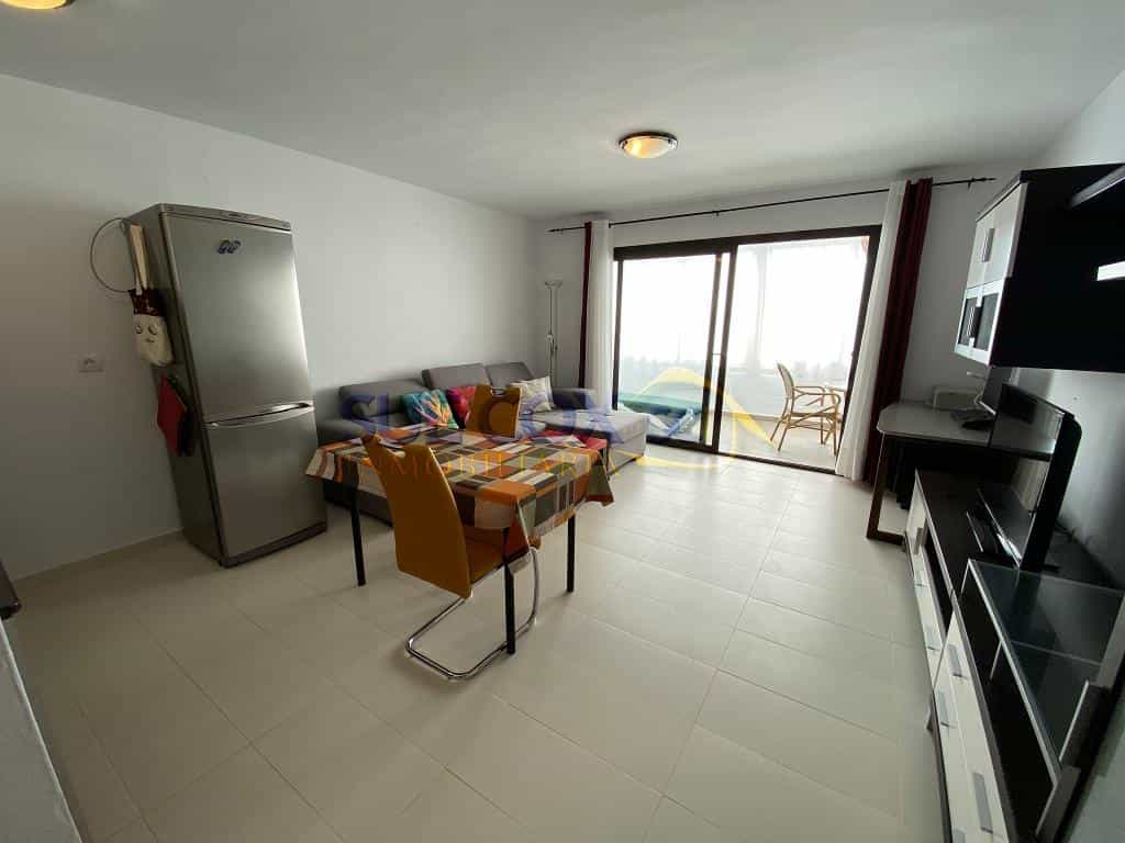 Condominium in Jerez de la Frontera, Avenida las Adelfas 10031730