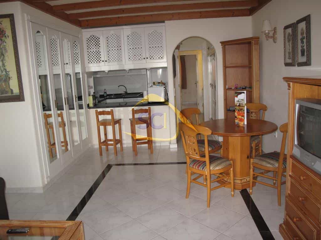 Condominium in Santa Maria de Gracia, Avenida Islas Canarias 10031746