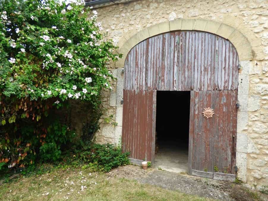 Будинок в Saint-Aubin-De-Lanquais, Nouvelle-Aquitaine 10031856