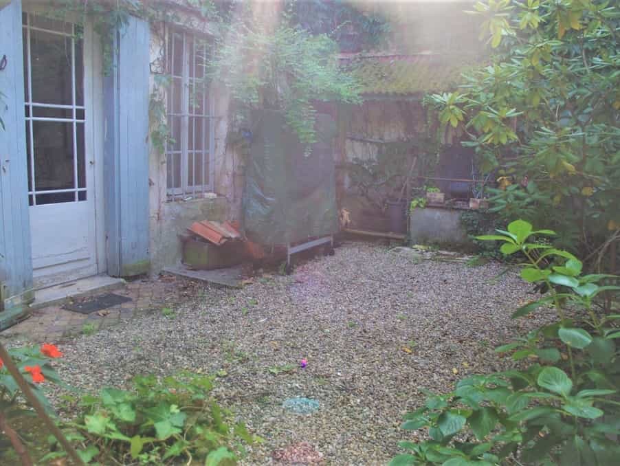 Huis in Sainte-Foy-la-Grande, Nouvelle-Aquitaine 10032167