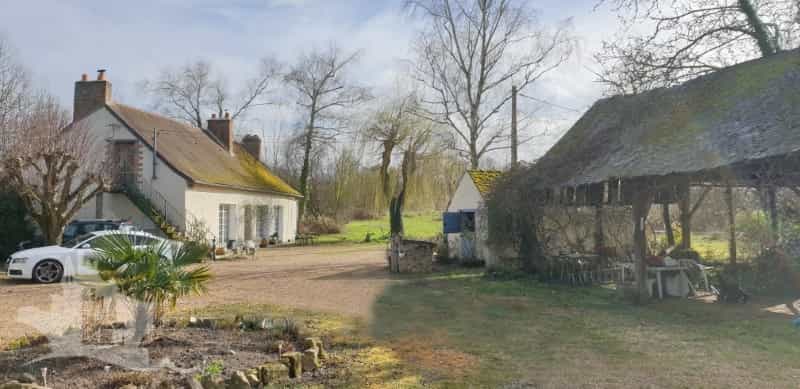House in Baug-en-Anjou, Pays de La Loire 10032203