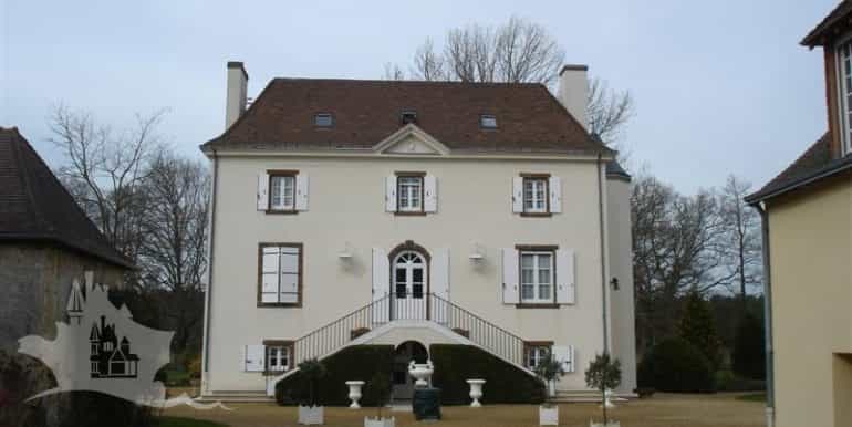 House in Le Mans, Pays de La Loire 10032232