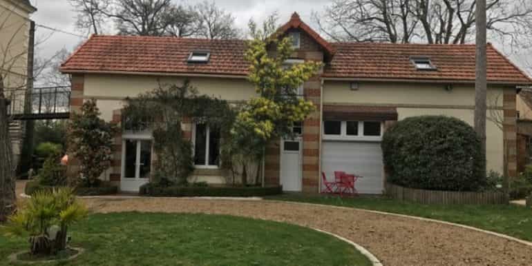 House in Tours, Centre 10032250