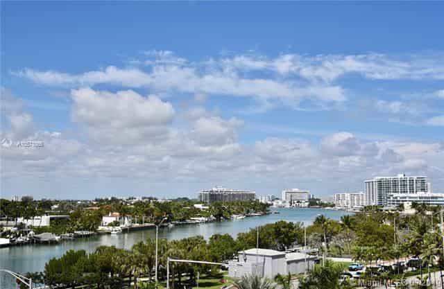 Condominium in Eiland Normandië, Florida 10032529