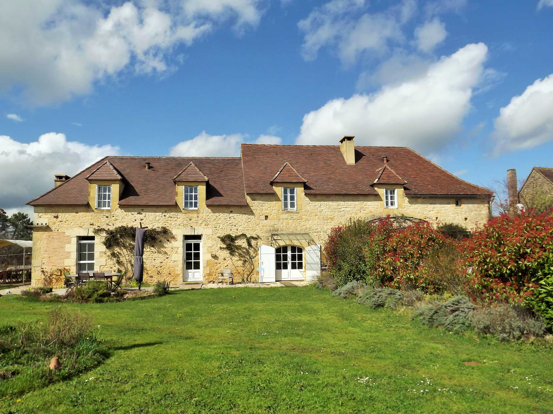 Haus im Beaumont-du-Périgord, Neu-Aquitanien 10032695