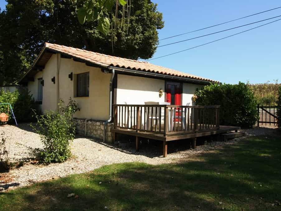 House in Monbahus, Nouvelle-Aquitaine 10032705