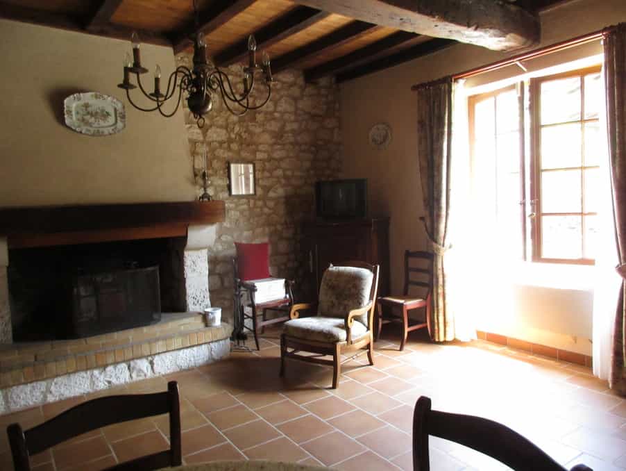 Rumah di Sainte-Innocence, Nouvelle-Aquitaine 10032753