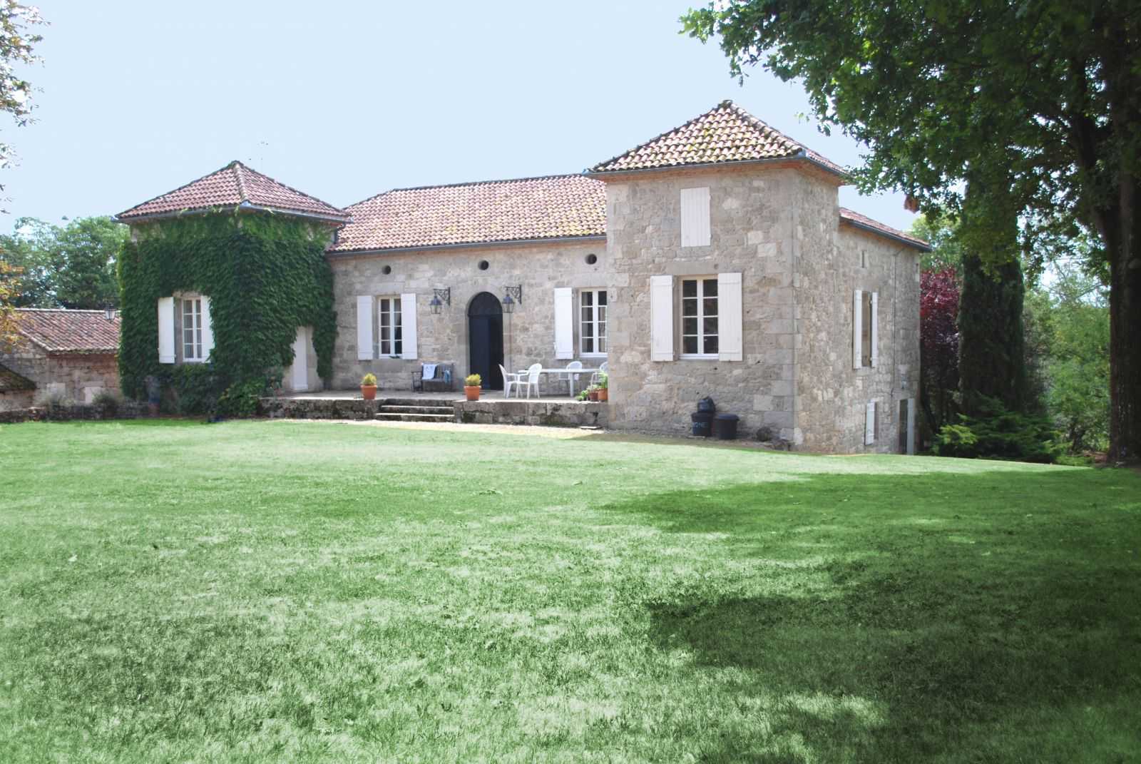 Hus i Agen, Nouvelle-Aquitaine 10032766