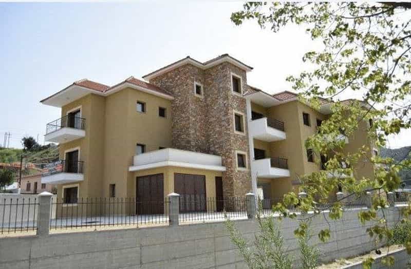 Condominium in Arakapas, Limassol 10033078
