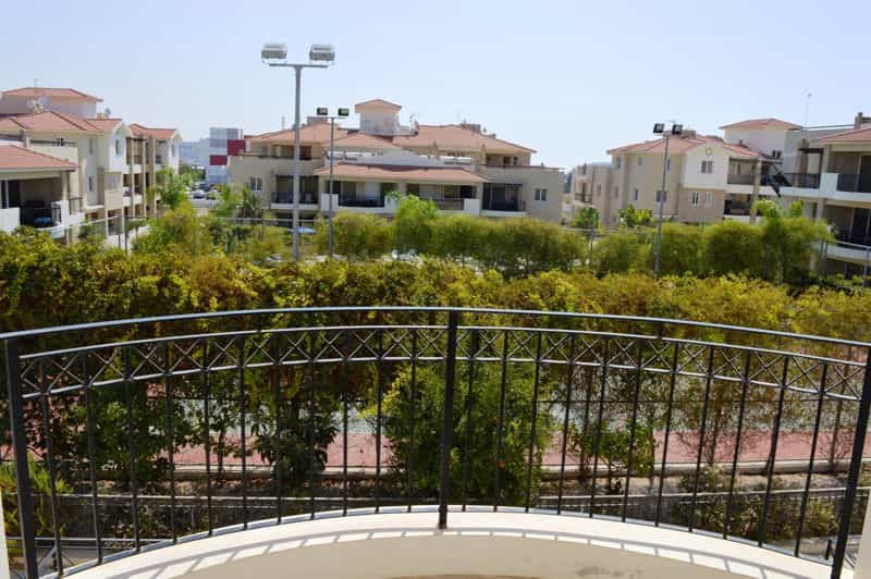 Condominium in Voroklini, Larnaca 10033084
