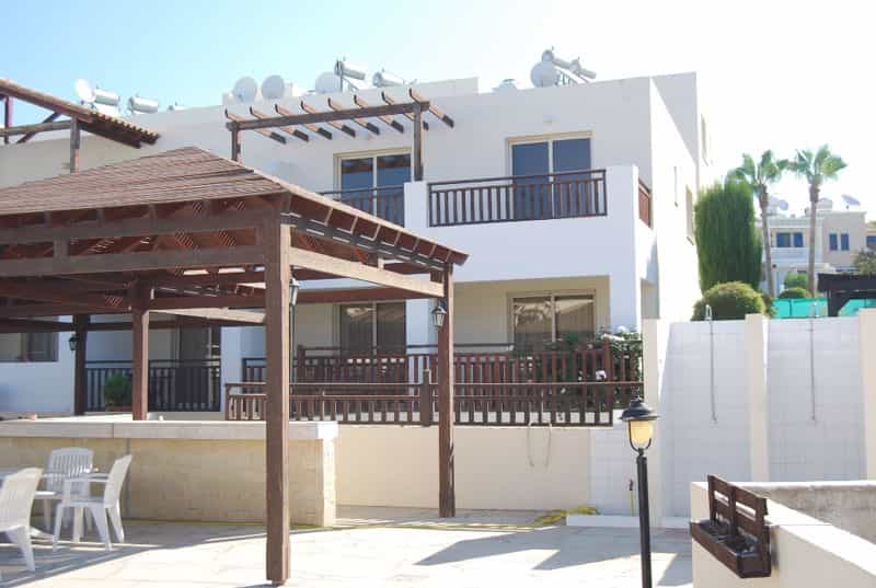 Condominium in Pegeia, Pafos 10033130