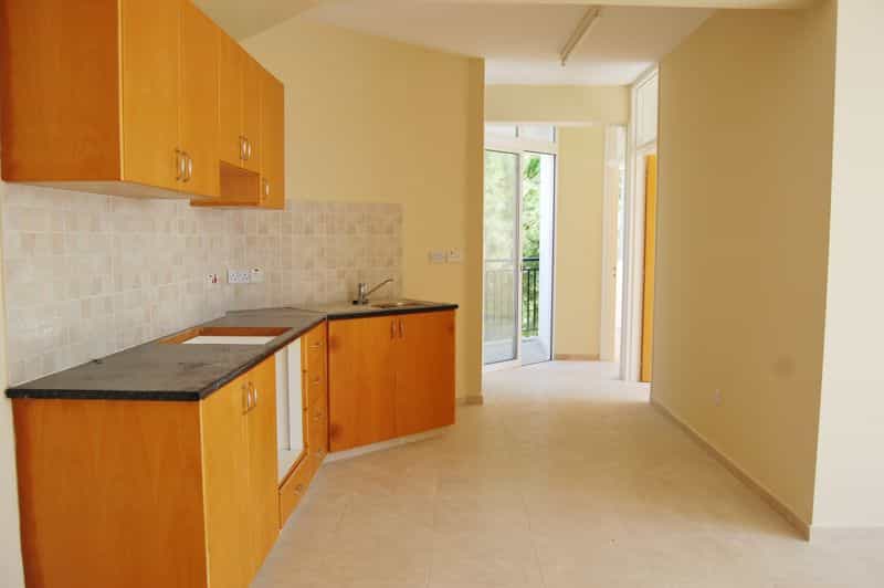 Condominium in Chloraka, Paphos 10033133