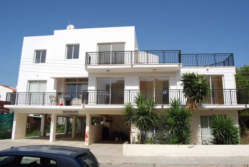Condominium dans Lémpa, Paphos 10033133