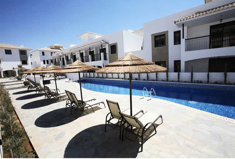 Condominium in Kiti, Larnaca 10033180