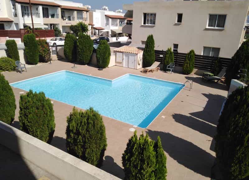 Condominium dans Lémpa, Paphos 10033206
