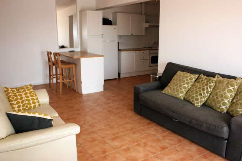 公寓 在 阿依納帕, 阿莫霍斯托斯 10033221