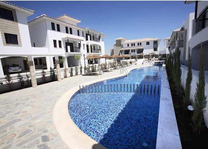 Condominium in Kiti, Larnaka 10033223