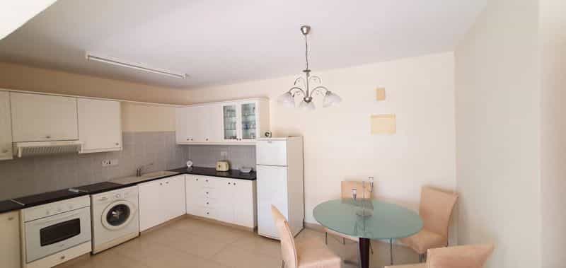 Condominium dans Géroskipou, Paphos 10033237