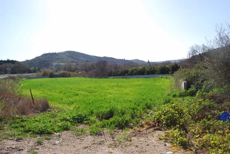 Tanah dalam Giolou, Paphos 10033242