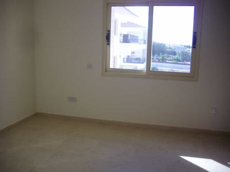 Condominium in Empa, Pafos 10033255