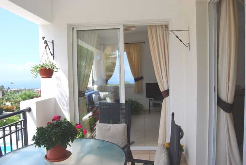Condominium in Tala, Pafos 10033268