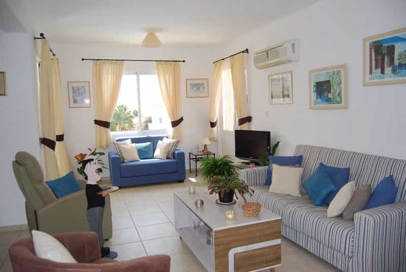 Condominium in Tala, Paphos 10033268
