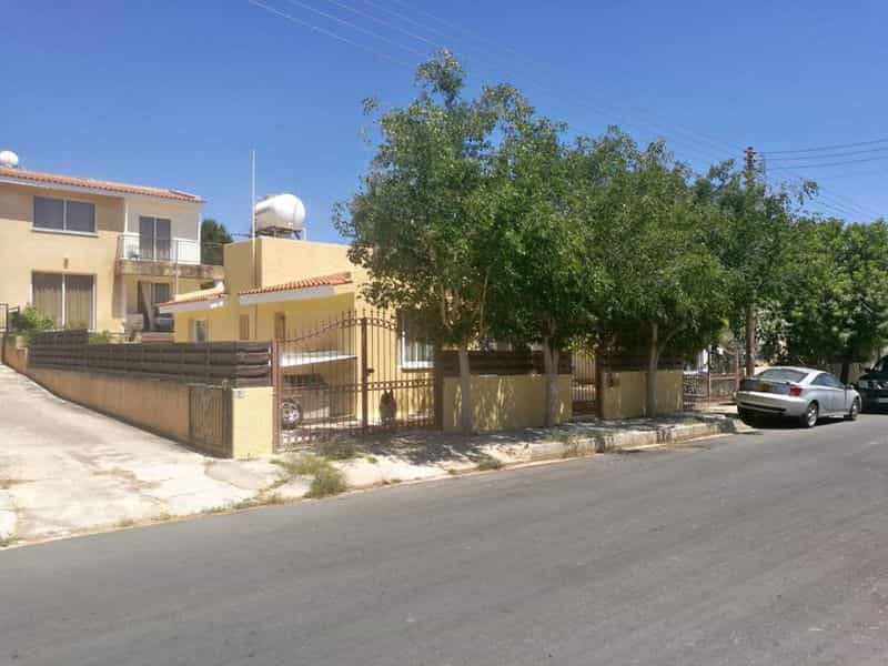 بيت في Emba, Paphos 10033306