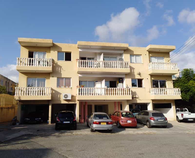 Condominium dans Empa, Paphos 10033309