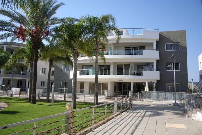 Condominium in Voroklini, Larnaca 10033368