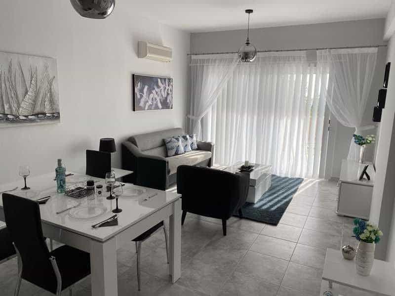 Condominium dans Mesa Chorio, Paphos 10033388