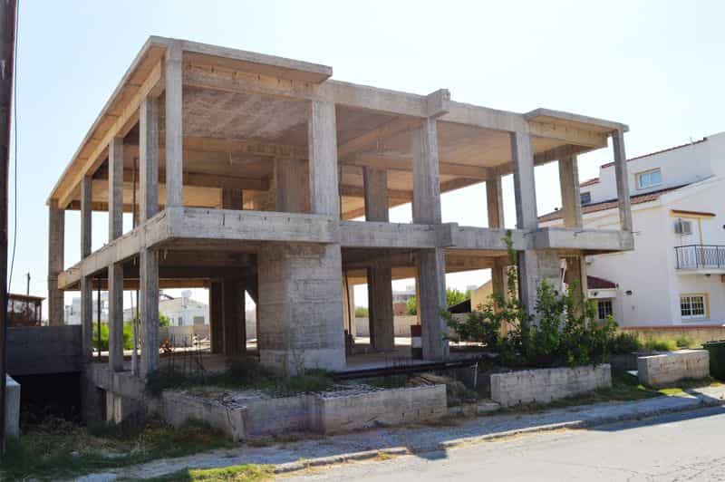 Hus i Larnaca Town Centre, Larnaca 10033443
