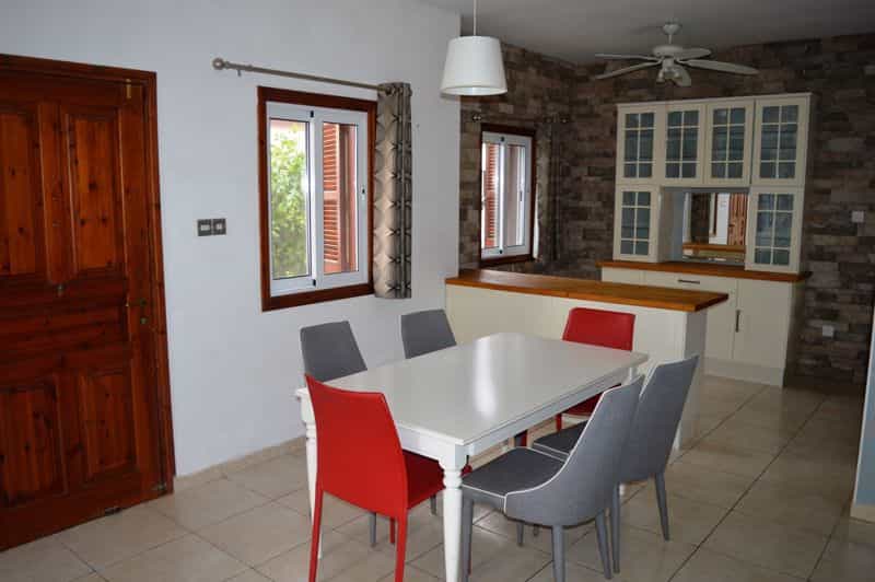 Huis in Pano Lefkara, Larnaca 10033461