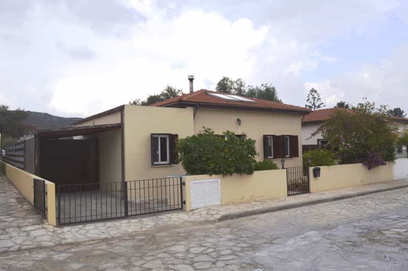 Haus im Pano Lefkara, Larnaka 10033461