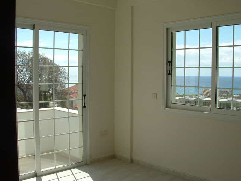 Condominio nel Kissonerga, Paphos 10033545