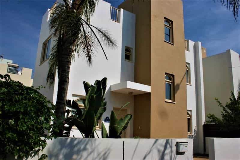 Hus i Ayia Triada, Famagusta 10033548