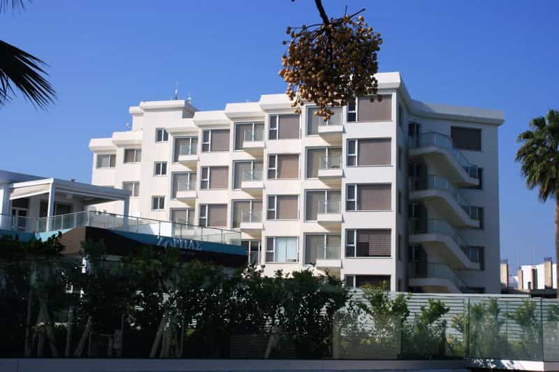 Condominium dans Agía Napa, Ammochostos 10033564