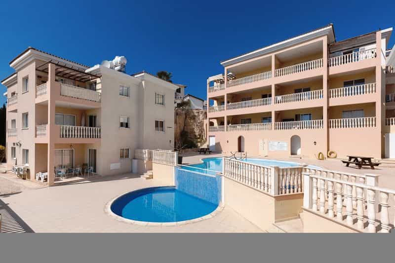 Condominium in Geroskipou, Paphos 10033577