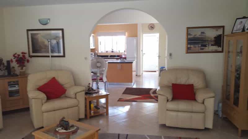 Huis in Stroumpi, Paphos 10033601