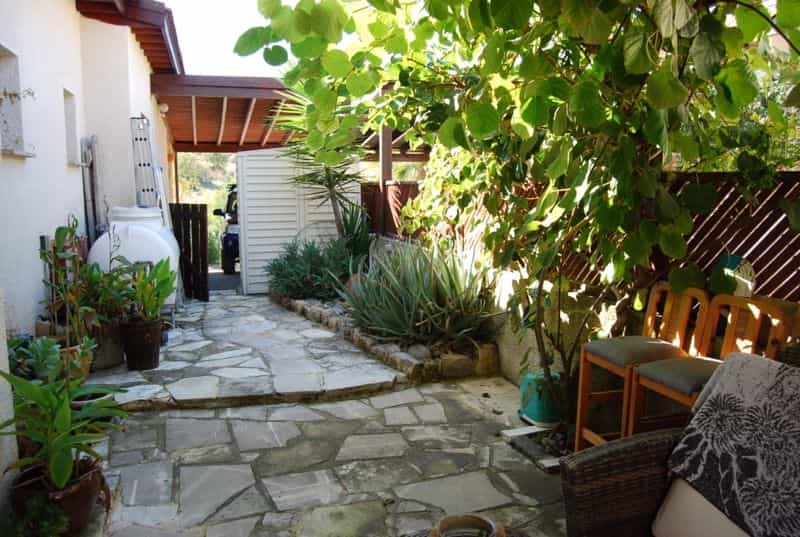 Talo sisään Letymbou, Paphos 10033617