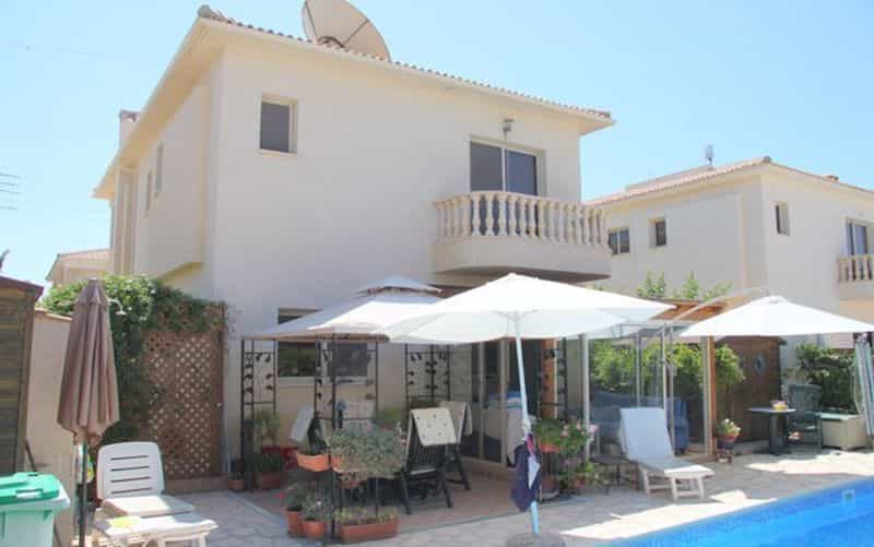 Haus im Agia Marinouda, Pafos 10033653