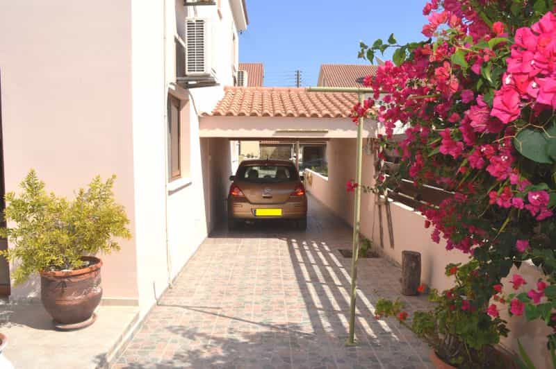 بيت في Aradippou, Larnaca 10033678