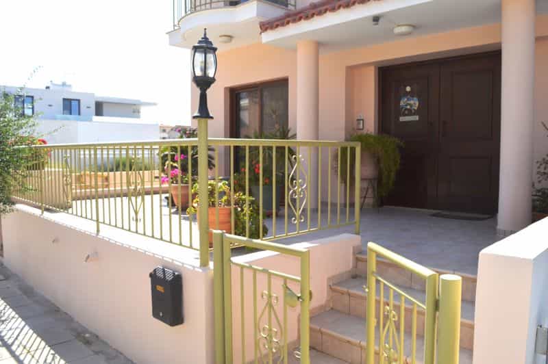 بيت في Aradippou, Larnaca 10033678