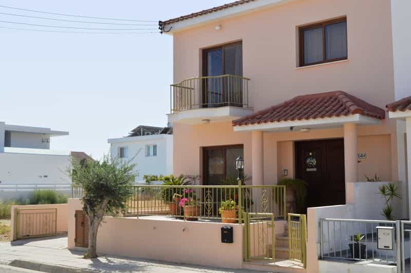 rumah dalam Aradippou, Larnaka 10033678